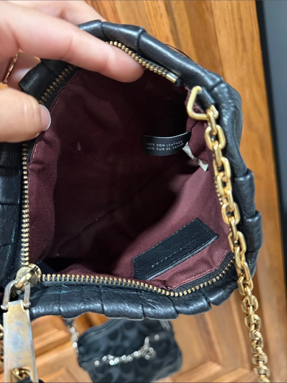 Marc Jacobs Black Leather crossbody Bag with Gold Chain